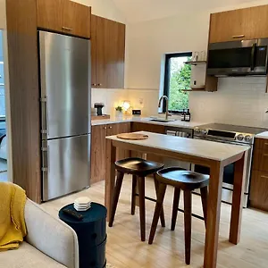 https://greenwood-getaway.seattlehotelsites.com
